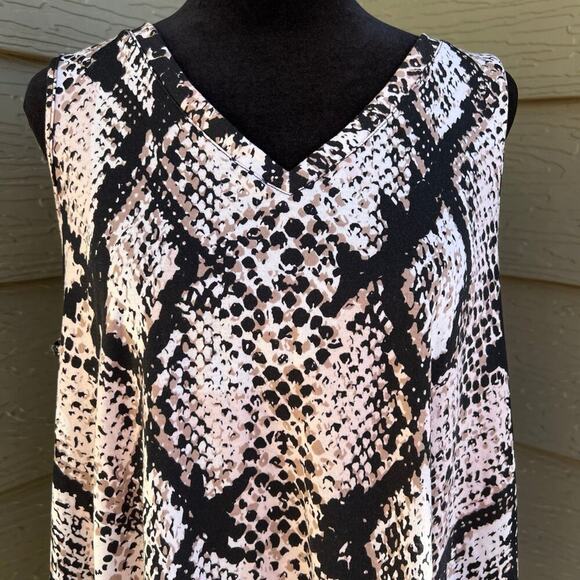 LulaRoe sleeveless flared top, reptile print, V-neck, women's size M - Picture 2 of 7